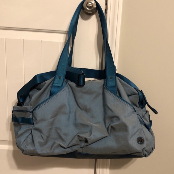 lululemon athletica Handbags - Lululemon bag lululemon athletica Handbags - Lululemon bag